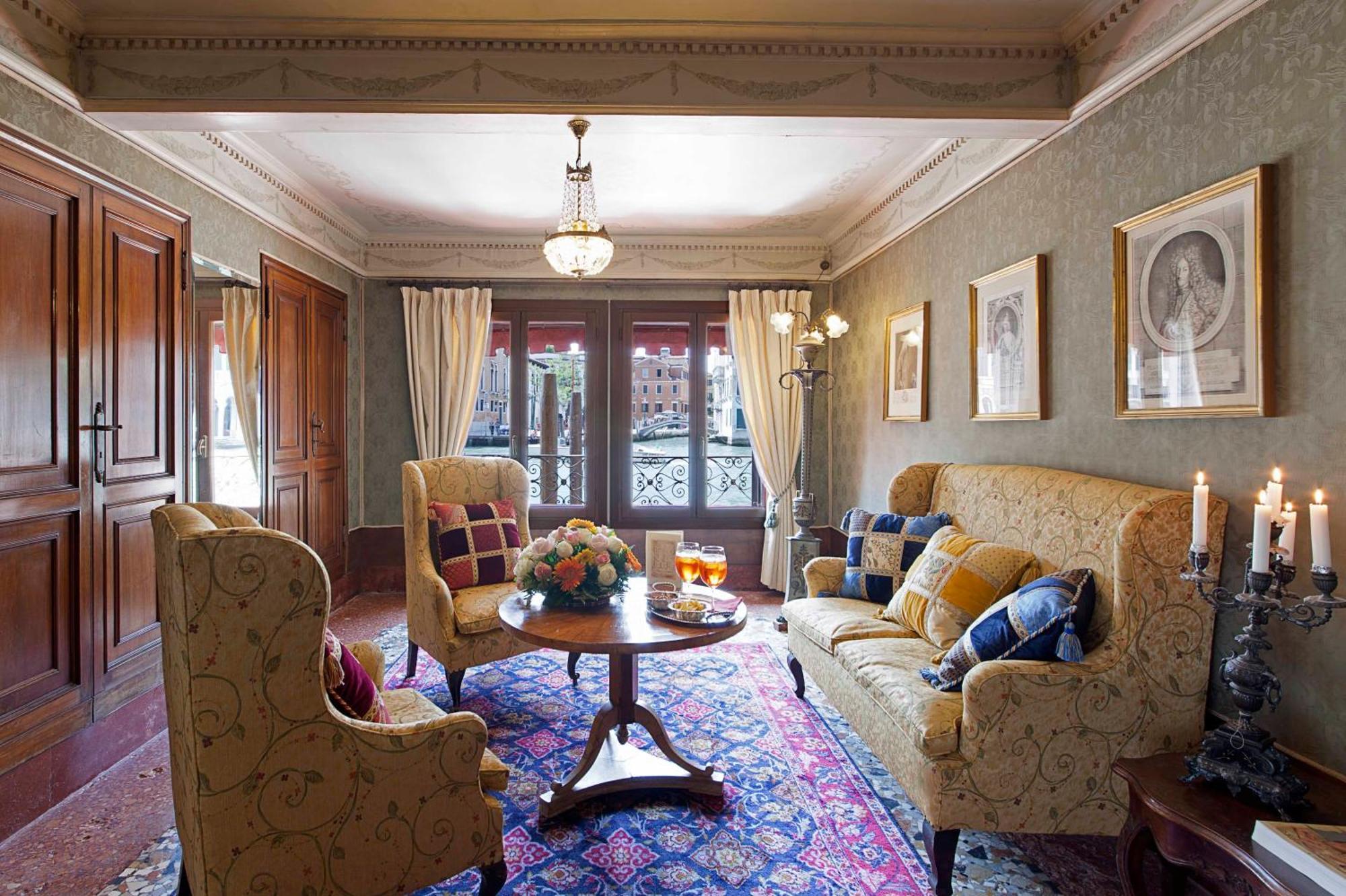 Royal suite Grand Canal,698246940:JPEG